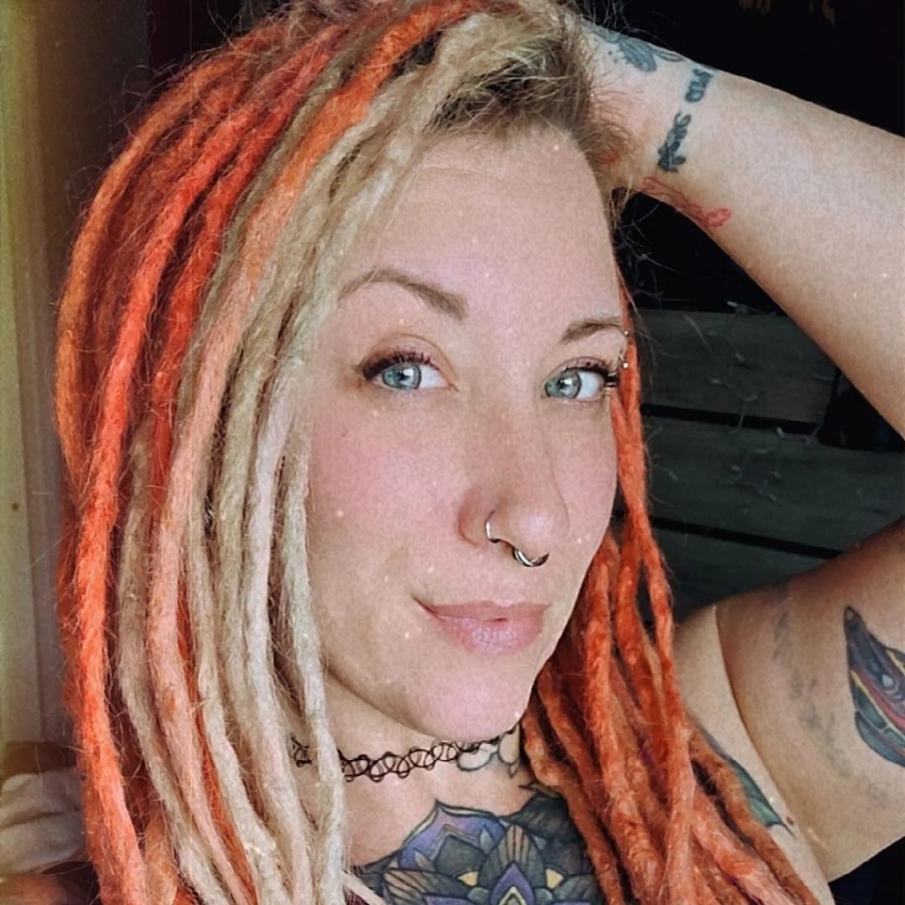 Meet your Posher, Luna